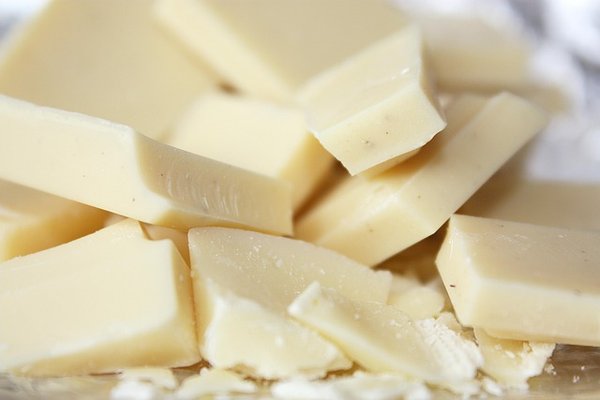 Techniques infaillibles pour un glaçage au chocolat blanc réussi